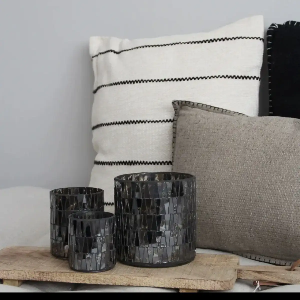 housse de coussin noir et blanc