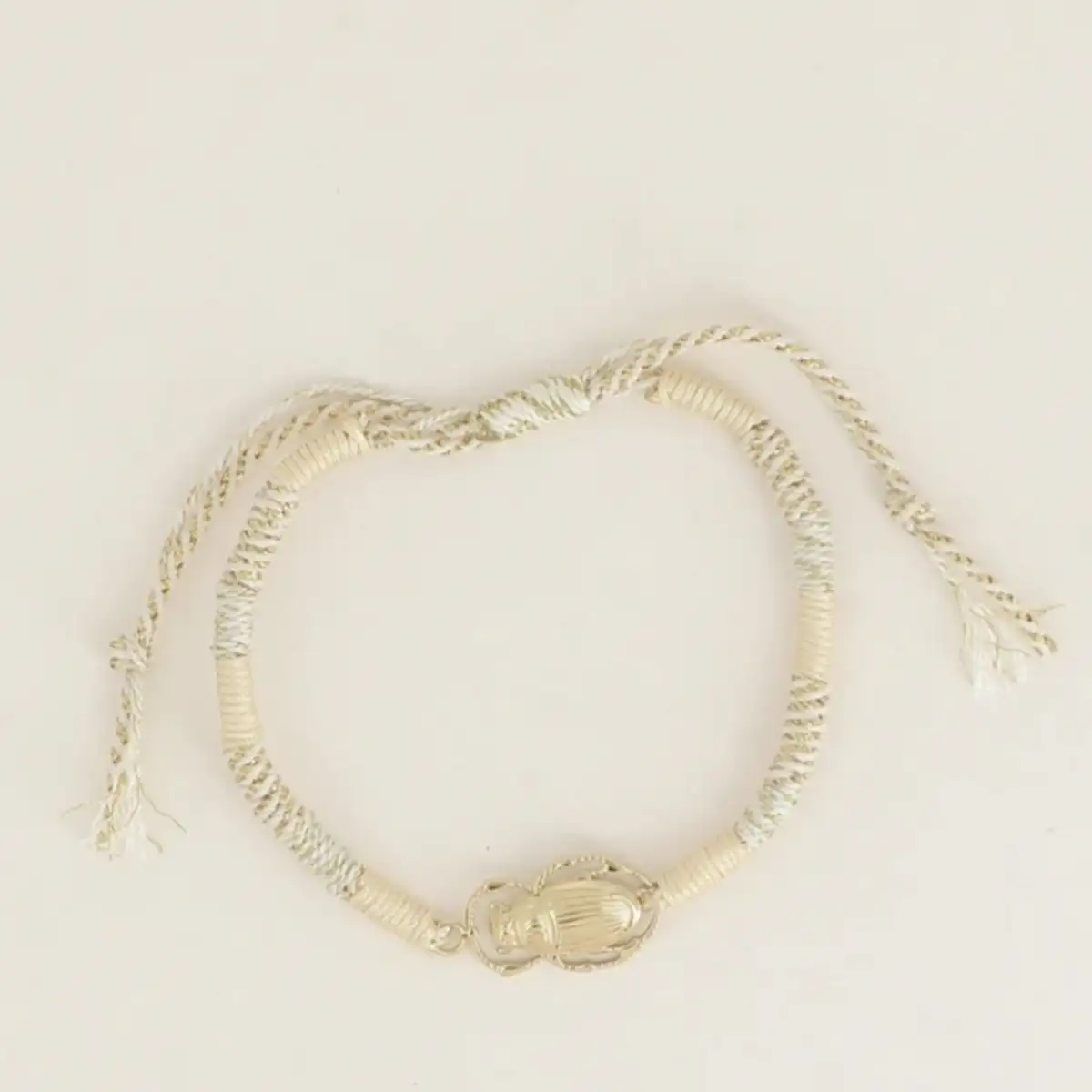 bracelet scarabée blanc
